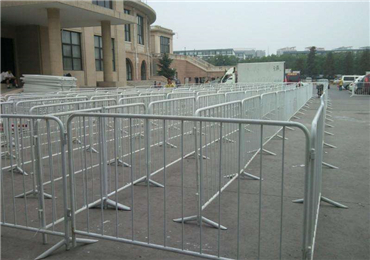 移動(dòng)護(hù)欄05 移動(dòng)護(hù)欄05